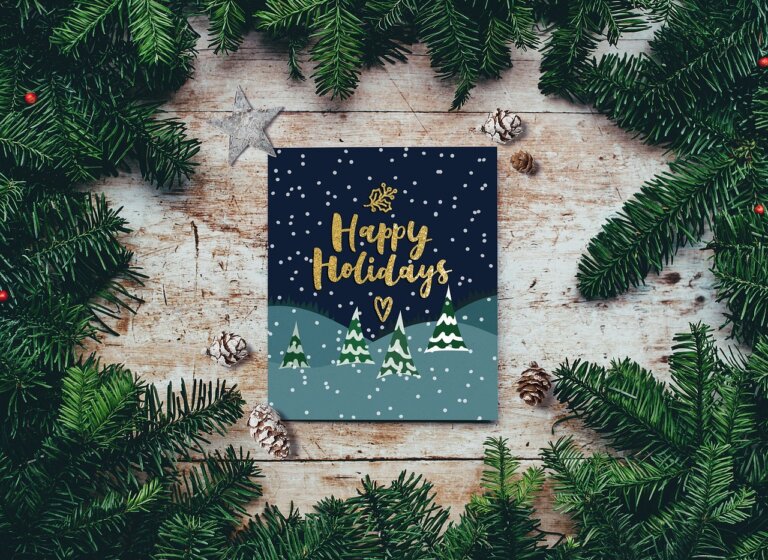 How to Wish Happy Holiday Greetings in Email: Tips and Examples